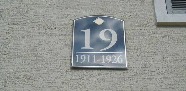 Aluminum Signs Aluminum Signs