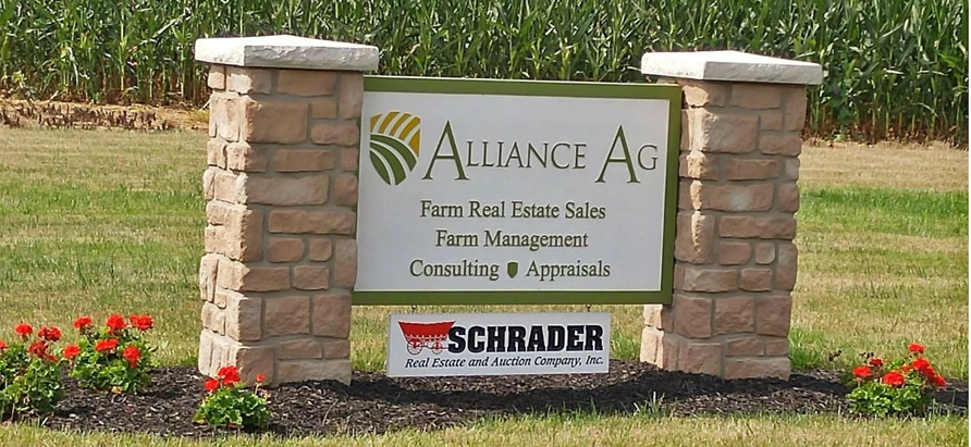 Monument Signs, Pole Signs, & Commercial Signage